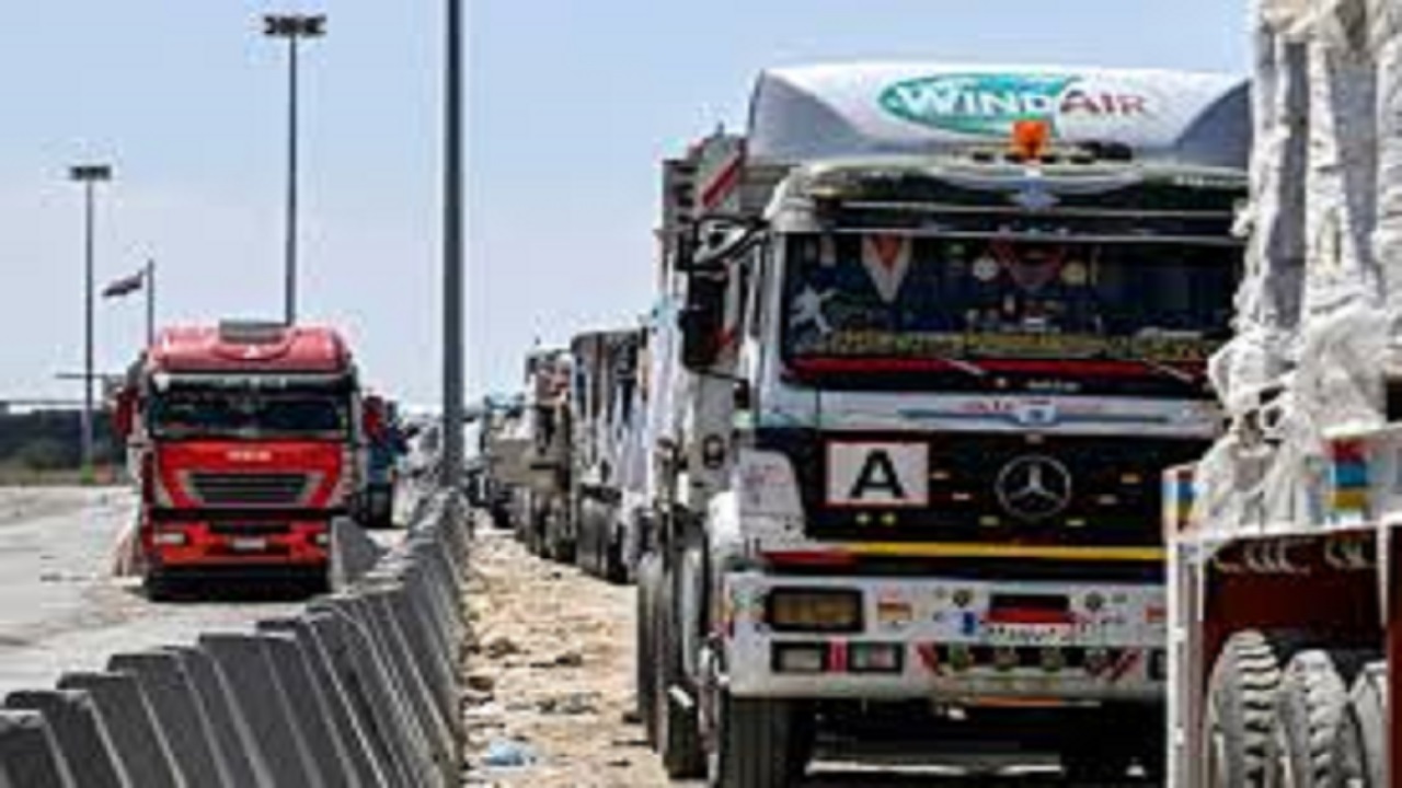 Egypt Sends 300 Trucks Of Humanitarian Aid To Gaza Every Day 