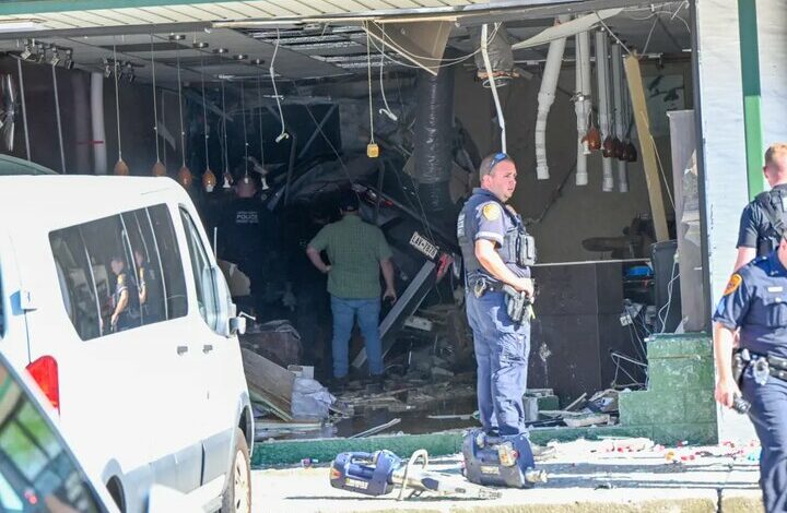 14 dead and injured after a van crashed into a hair salon in New York