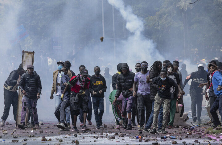 At the time of chaos / Al Jazeera’s video report of the violent protests in Kenya