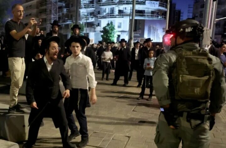 Demonstrations of extreme Zionists against compulsory military service