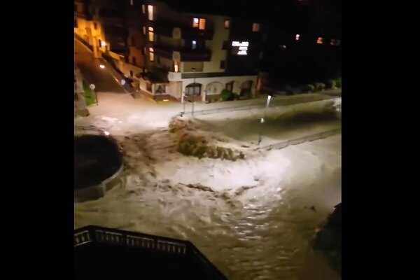 Floods and landslides in Switzerland/ how many people were killed and missing + video