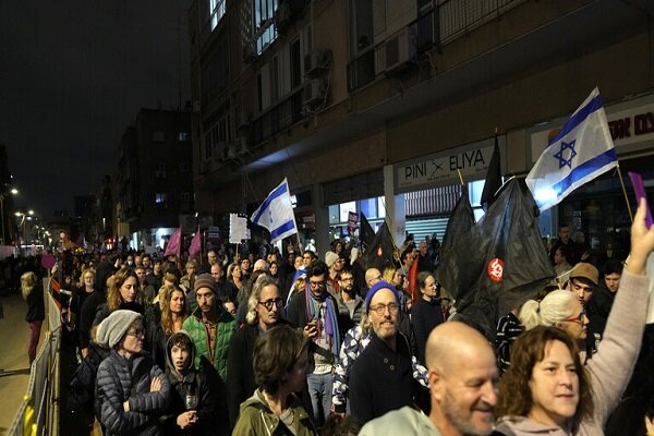 The blood of the Zionist protesters boiled/ agree with Hamas