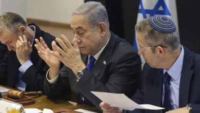 The hand of the Gaza tribes to Netanyahu’s chest