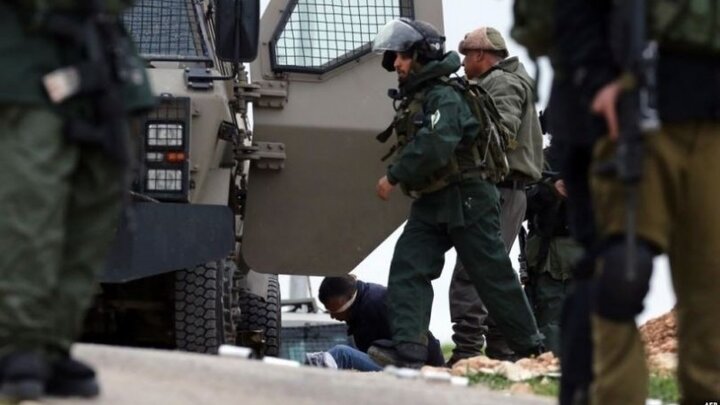 The number of detainees in the West Bank exceeded 9300 people