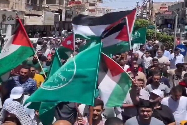 Wide march in Jordan in support of Gaza and resistance fighters + film