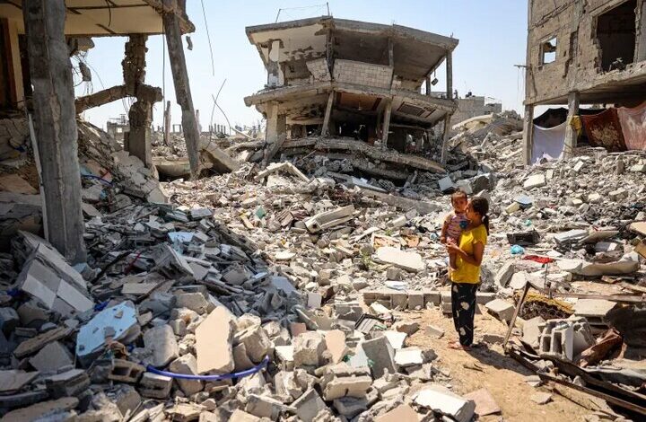 Bombing Palestinian houses and mosques in the Gaza Strip