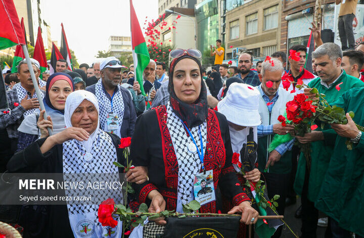 “Companions of the Storm”; The warm embrace of Iranians welcoming the families of the martyrs of Gaza