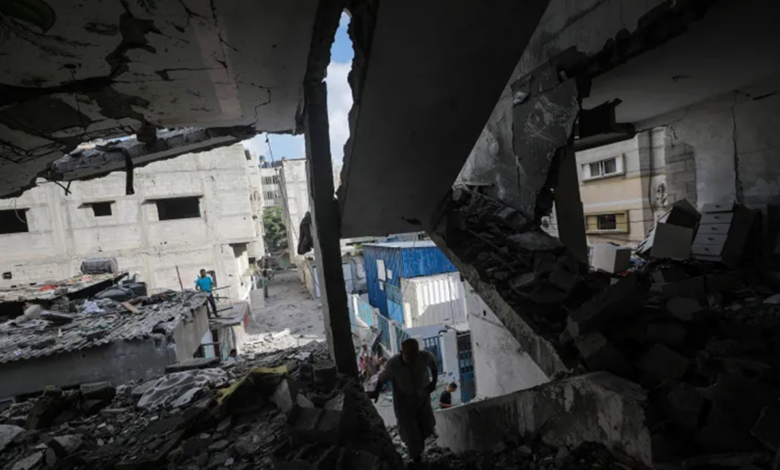 Martyrdom of 13 Palestinians as a result of the bombing of a school in the center of Gaza + video