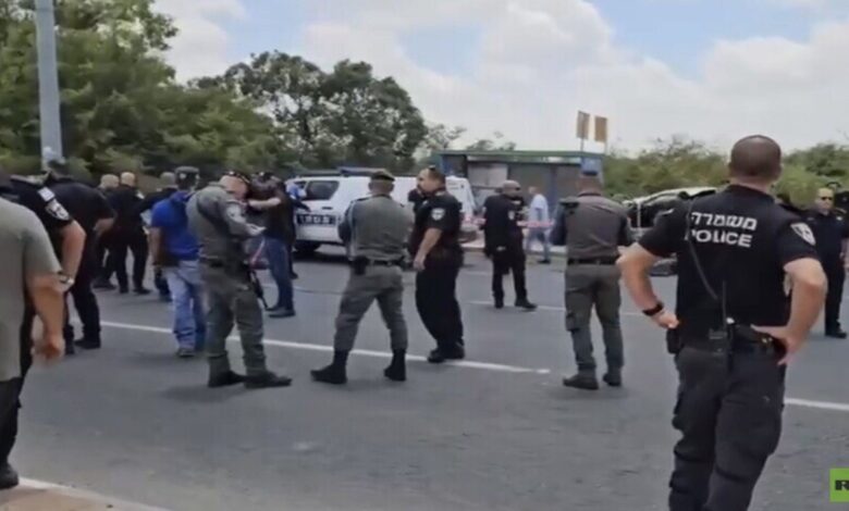 Martyrdom operation against Zionist soldiers in south of Tel Aviv + video