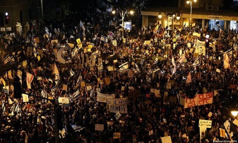 Massive demonstrations of Zionists in Tel Aviv + film