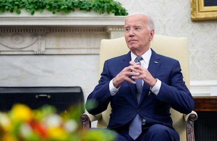 Most Americans believe that Biden should resign immediately