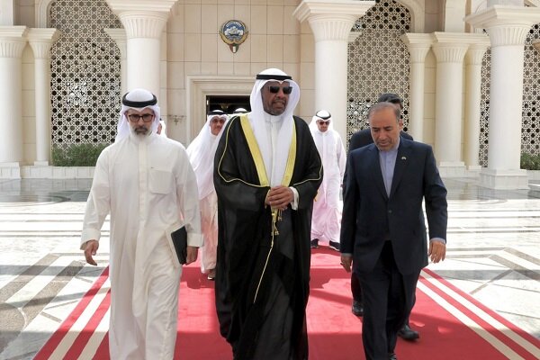 The participation of Kuwait’s foreign minister in the swearing-in ceremony of doctors