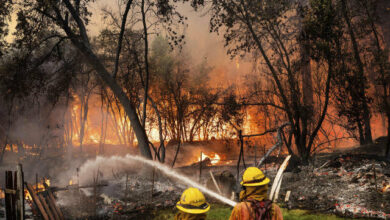 The spread of fire in the forests of Northern California / the size of the fire doubled