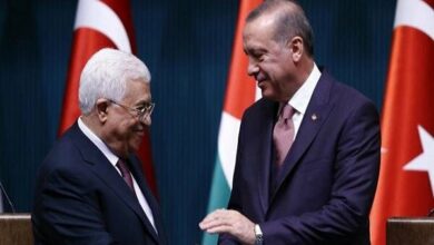 Abu Mazen gives a speech in the Turkish Parliament