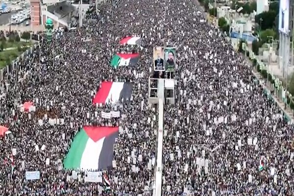 Demonstration of millions of Yemenis in support of the Palestinian nation 