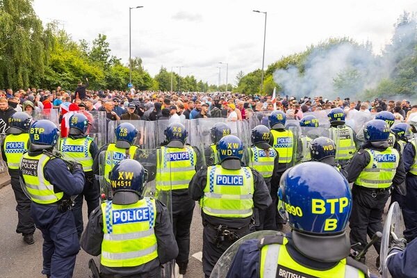 Expanding the scope of anti-racism demonstrations to other cities in England