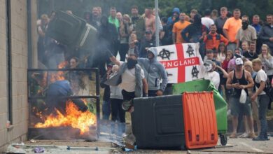 “Far-right hooliganism”/England is not safe for immigrants