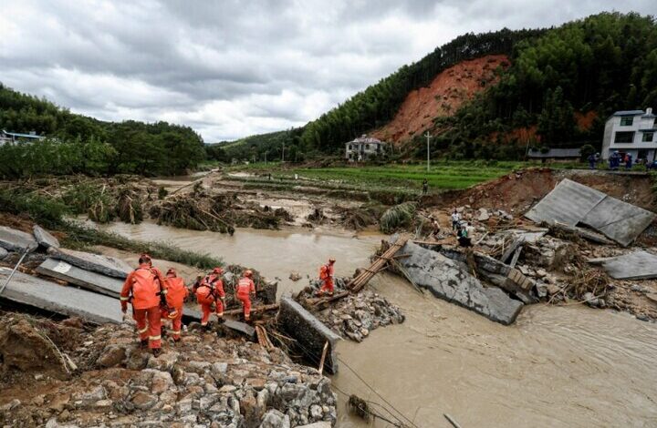 Floods and landslides in China left 19 dead and injured