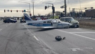 Hard landing of a Chinese plane on a highway