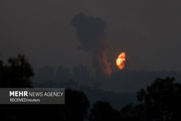 Martyrdom of 4 Palestinians in the occupation air attack on the center of Gaza