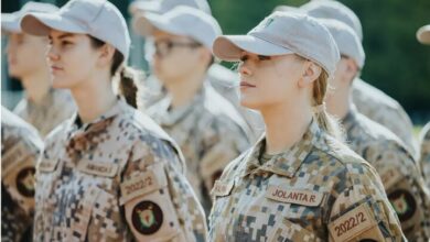 Military service should be made compulsory for women