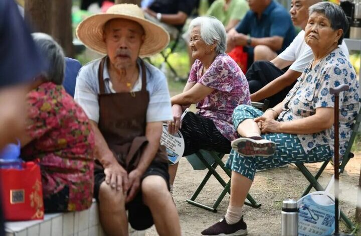 Aging is lurking in the yellow dragon/ China increases the retirement age