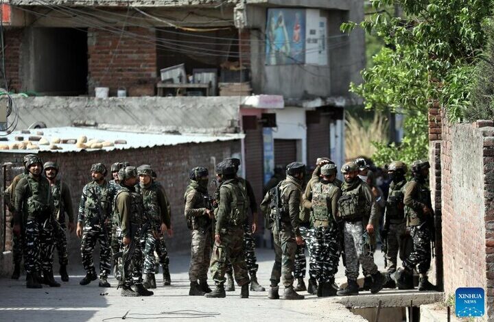 Armed attack in Kashmir / 3 Indian security forces were killed and injured