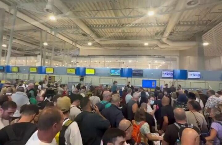 Israeli passengers stranded at Athens airport after flights were canceled