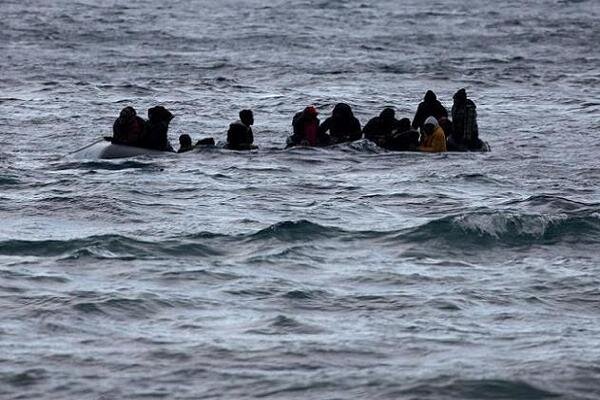 Migrants’ boat overturned in the English Channel/ 10 people died