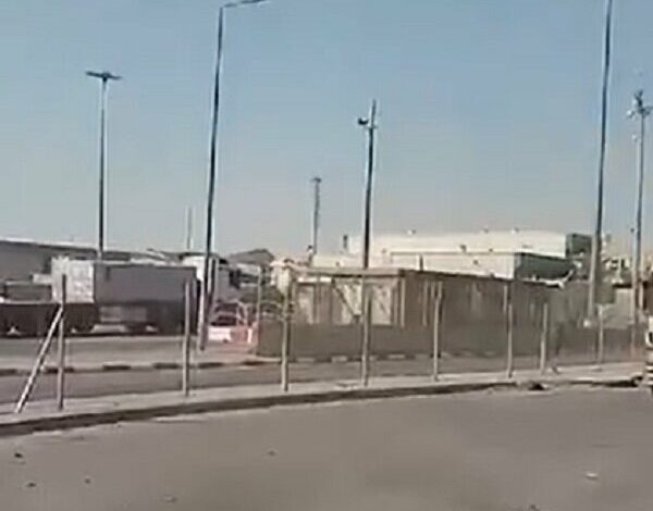 The first moment of shooting at the Zionists at the al-Karama crossing + video