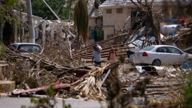 The occurrence of a severe storm in Mexico/two hundred thousand people’s electricity was cut off