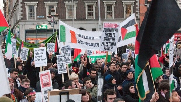 The Palestinian flag was raised in the historic castle of Ireland