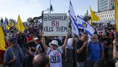 The presence of half a million protesters against Netanyahu in the street