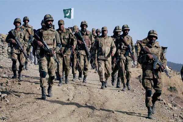 8 Pakistani security forces were killed