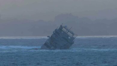 A New Zealand Navy ship sank in the Pacific Ocean + video