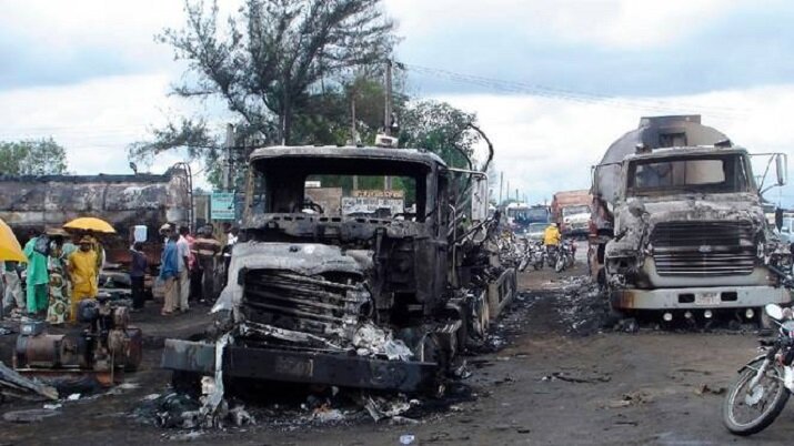 Deadly explosion of fuel tanker in Nigeria / At least 90 people died