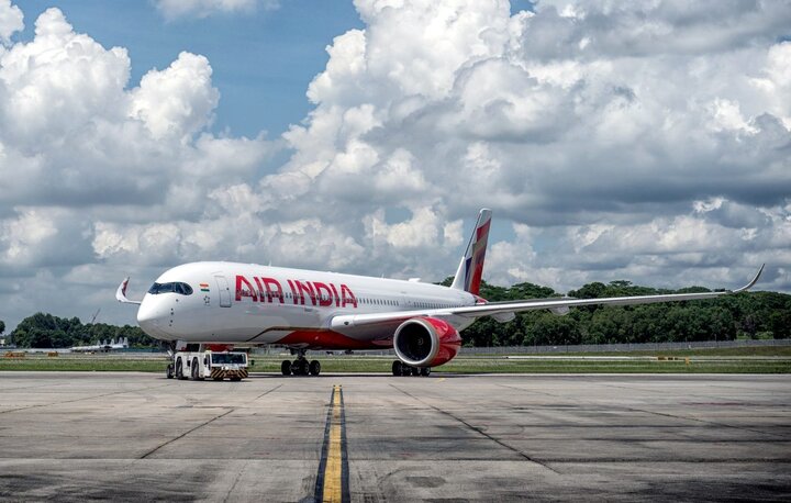 Escorting Air India plane with Singapore F15 after bomb threat