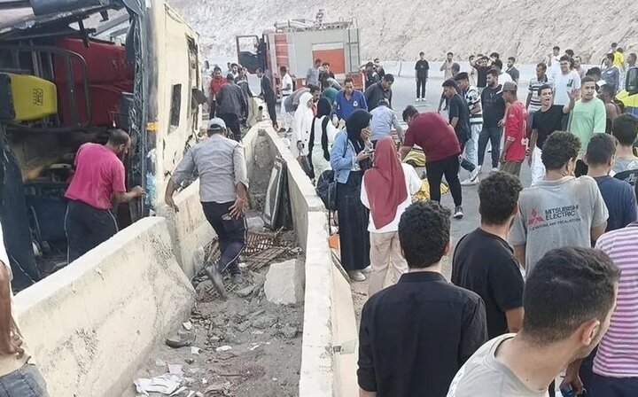 Student bus accident in Egypt/ 12 people were killed + video