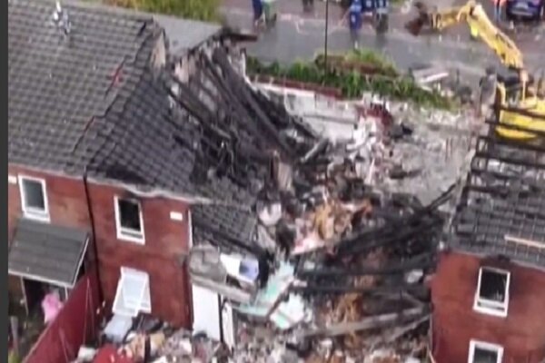 Terrible explosion in Newcastle, England/ 3 houses were destroyed