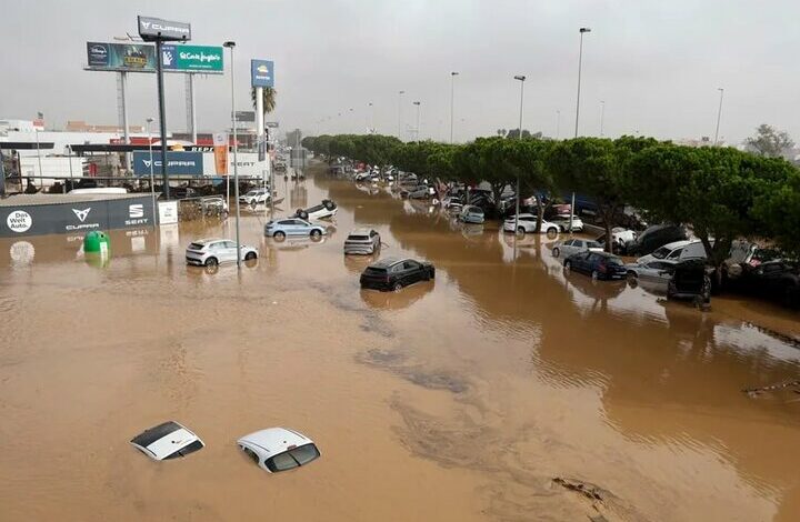 The death toll from the deadly flood in Spain has increased to 64+ images