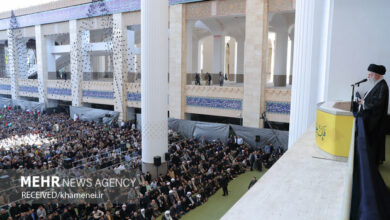 The flood of Iranians in a unique Friday prayer