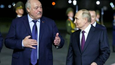 the highest state emblem of Russia; Putin’s gift to Lukashenko