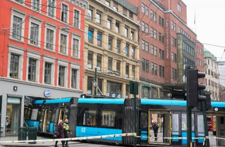 Tram derailment in Oslo/ 4 people were injured