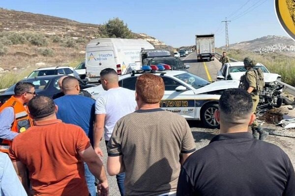 5 Israelis were injured in a shooting near the town of Ariel in the West Bank