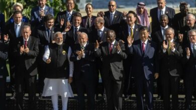 Biden was left out of the “G20” commemorative photo! + movie