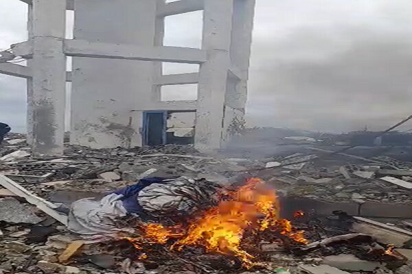 Burning the flag of the invaders in Aita al-Shaab and Israeli soldiers shooting at the Lebanese + film