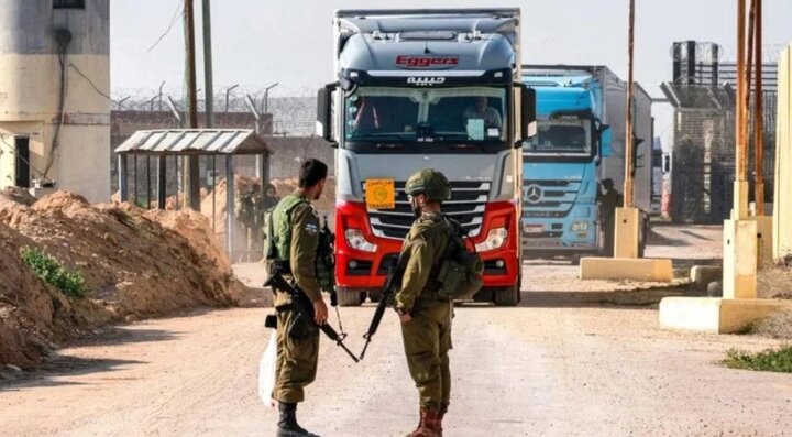 Issuing permission to loot aid trucks to Gaza by the Zionist regime