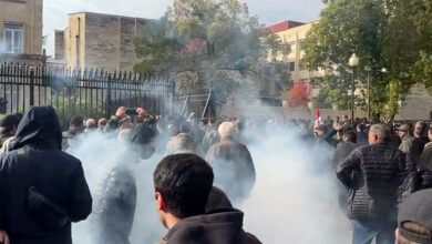 Protesters in “Abkhazia” attacked the president’s office with a truck + video