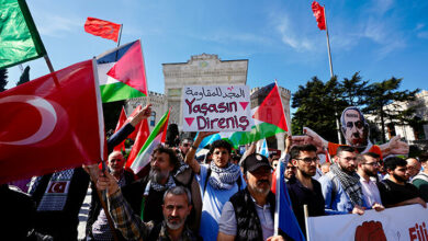 The attack of Turkish youth on the German ship carrying weapons for the Zionist regime