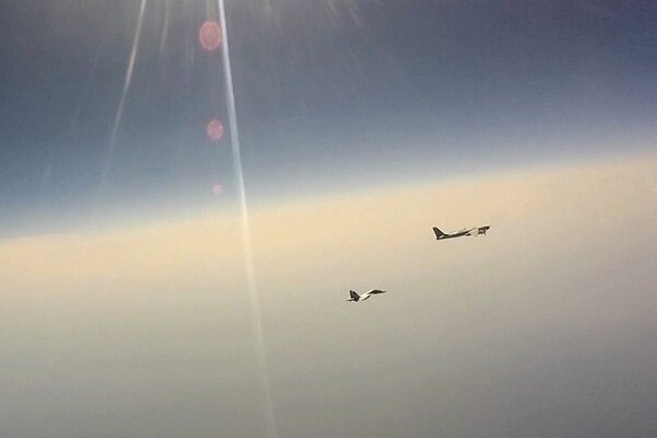 The flight of Russian and Chinese fighters over the Sea of ​​Japan